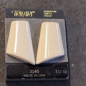 Vintage Trifari Earrings Trapezoid Shaped Beige